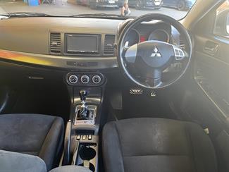 2008 Mitsubishi Galant - Thumbnail