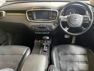 2017 Kia Sorento - Thumbnail