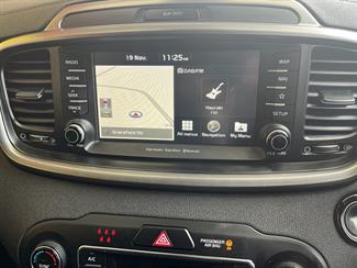 2017 Kia Sorento - Thumbnail