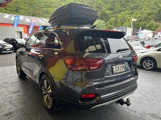 2017 Kia Sorento - Thumbnail