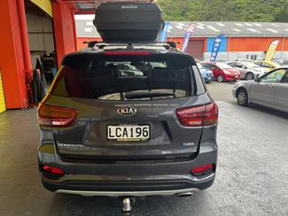 2017 Kia Sorento - Thumbnail