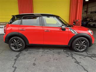 2011 BMW MINI - Thumbnail