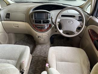 2005 Toyota Estima - Thumbnail