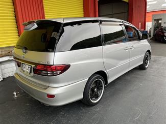 2005 Toyota Estima - Thumbnail