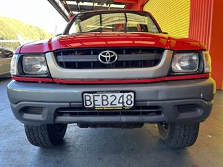 2003 Toyota Hilux - Thumbnail
