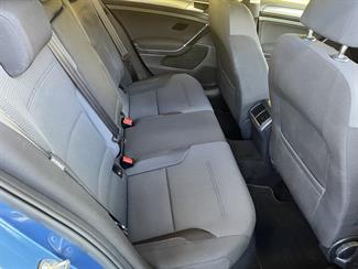 2013 Volkswagen Golf - Thumbnail