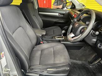 2016 Toyota Hilux - Thumbnail