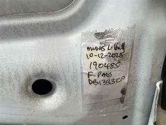 2003 Nissan ELGRAND - Thumbnail