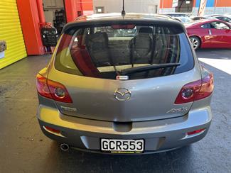 2004 Mazda Axela - Thumbnail