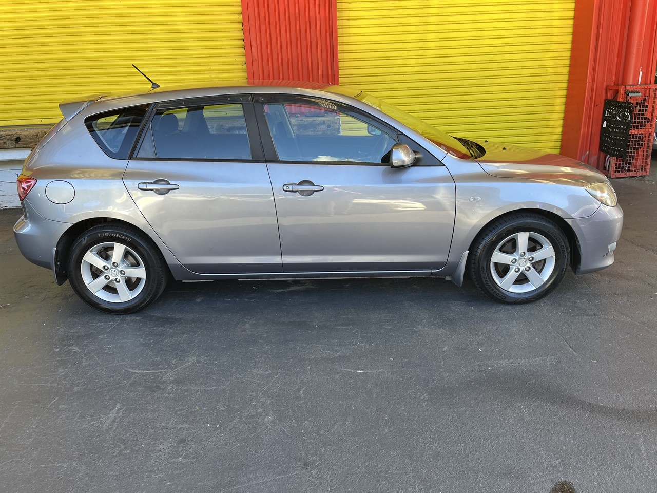 2004 Mazda Axela