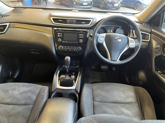 2017 Nissan X-Trail - Thumbnail