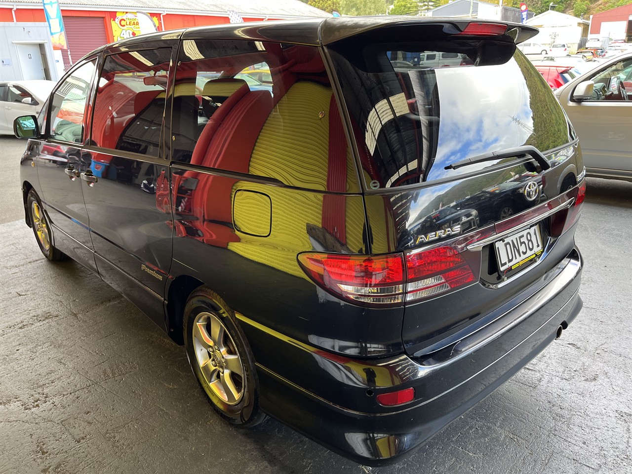 2004 Toyota Estima