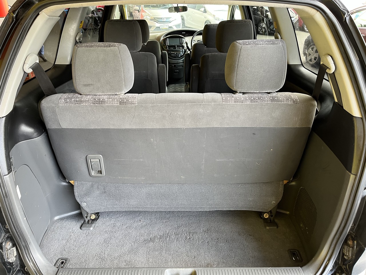 2004 Toyota Estima
