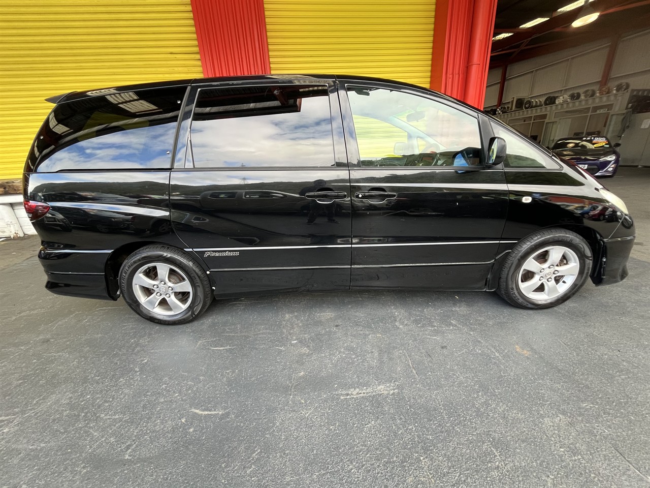 2004 Toyota Estima