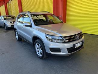 2013 Volkswagen Tiguan - Thumbnail