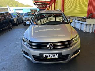 2013 Volkswagen Tiguan - Thumbnail