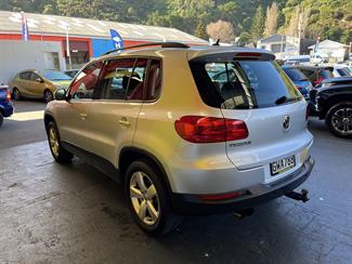2013 Volkswagen Tiguan - Thumbnail