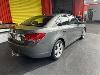 2010 Holden Cruze - Thumbnail
