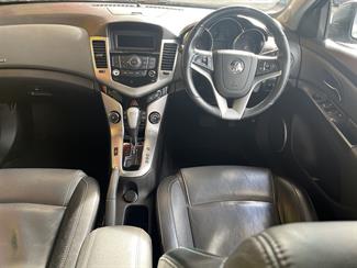 2010 Holden Cruze - Thumbnail
