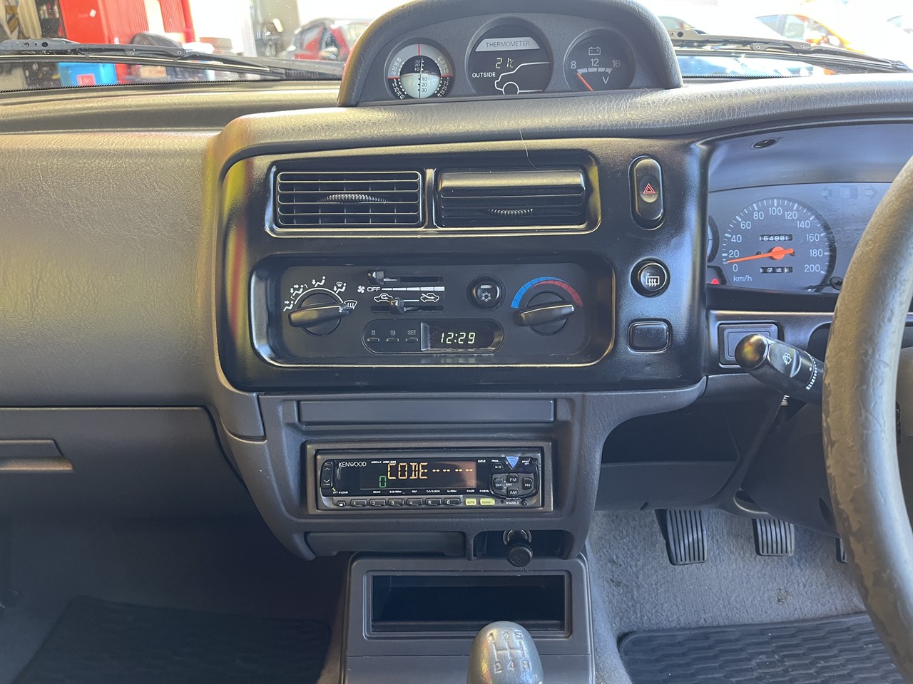 2000 Mitsubishi l200