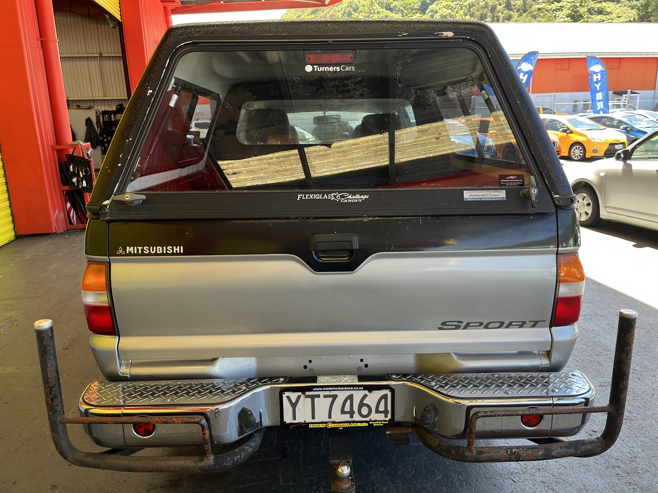 2000 Mitsubishi l200