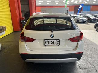 2011 BMW X1 - Thumbnail