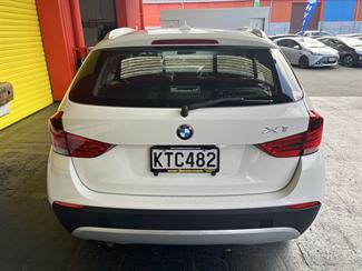 2011 BMW X1 - Thumbnail