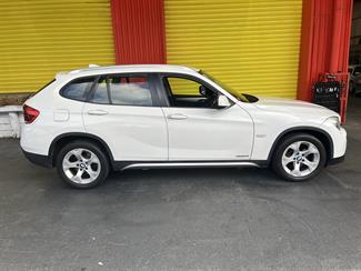 2011 BMW X1 - Thumbnail