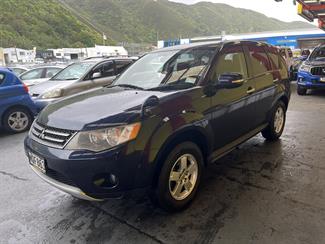 2010 Mitsubishi Outlander - Thumbnail