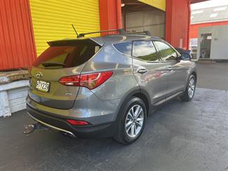 2014 Hyundai Santa Fe - Thumbnail