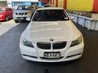 2009 BMW 325i - Thumbnail