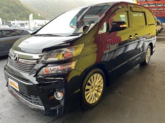 2013 Toyota Vellfire - Thumbnail