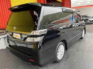 2013 Toyota Vellfire - Thumbnail