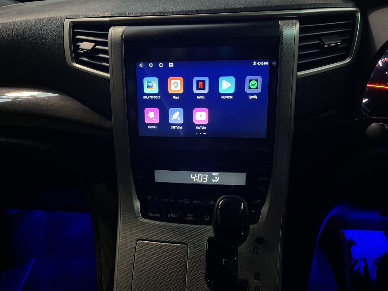 2014 Toyota Vellfire