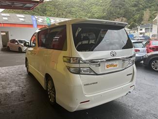2014 Toyota Vellfire - Thumbnail