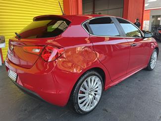 2016 Alfa Romeo Giulietta - Thumbnail