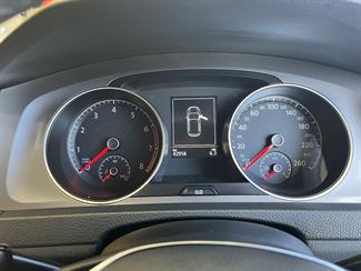 2013 Volkswagen Golf - Thumbnail
