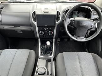 2015 Isuzu D-Max - Thumbnail