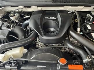 2015 Isuzu D-Max - Thumbnail