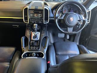 2011 Porsche Cayenne - Thumbnail