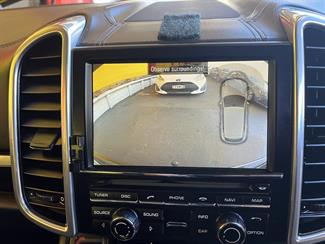 2011 Porsche Cayenne - Thumbnail