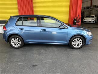 2013 Volkswagen Golf - Thumbnail