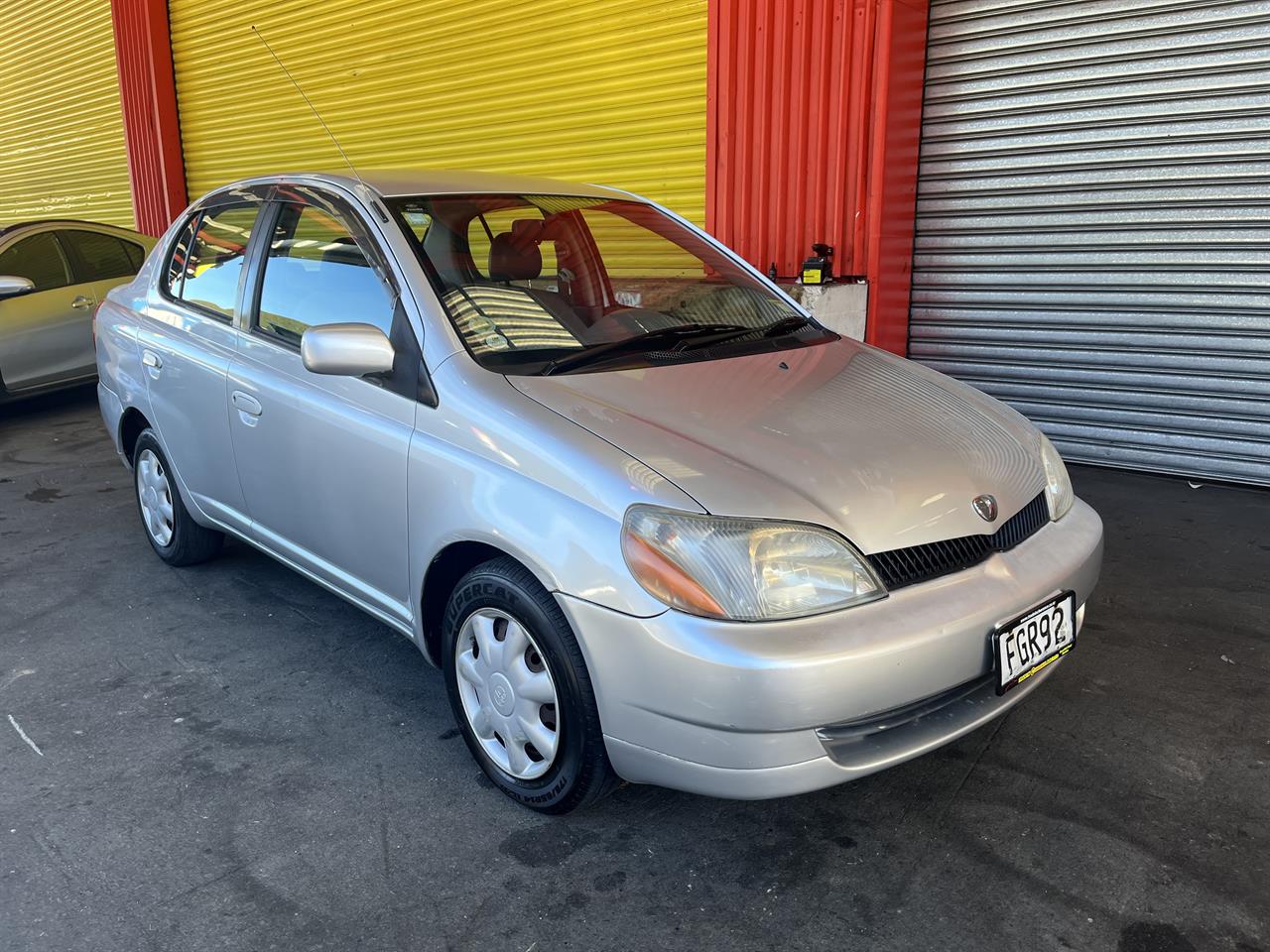 2000 Toyota PLATZ