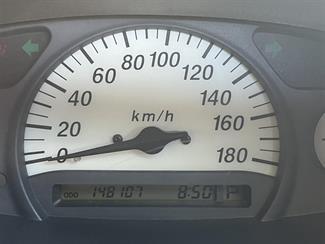 2000 Toyota PLATZ - Thumbnail