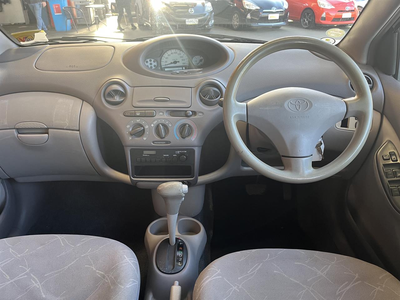 2000 Toyota PLATZ