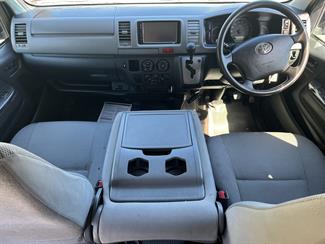 2009 Toyota Hiace - Thumbnail