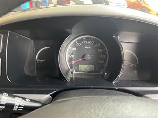 2009 Toyota Hiace - Thumbnail