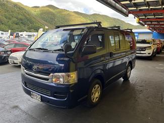 2009 Toyota Hiace - Thumbnail