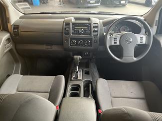 2015 Nissan Navara - Thumbnail