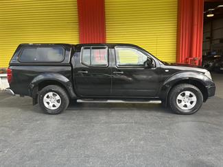 2015 Nissan Navara - Thumbnail